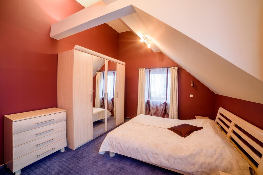 Park Apartment คราคูฟ ภายนอก รูปภาพ