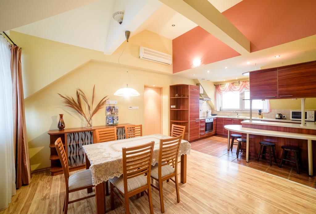 Park Apartment คราคูฟ ภายนอก รูปภาพ